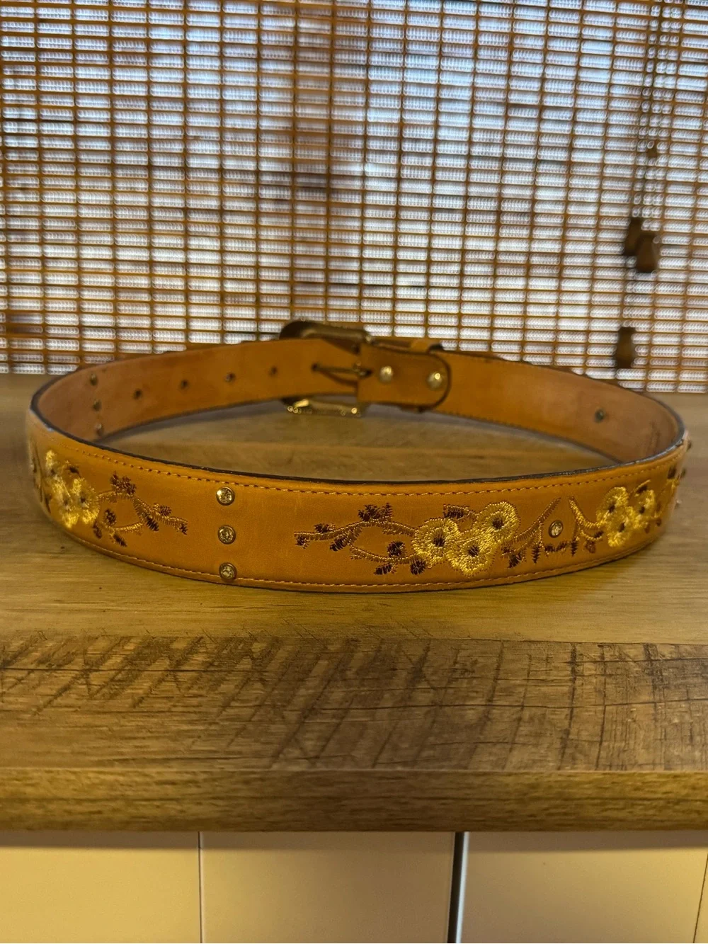 Western-style Embroidered Leather Belt - Picture 2 of 3